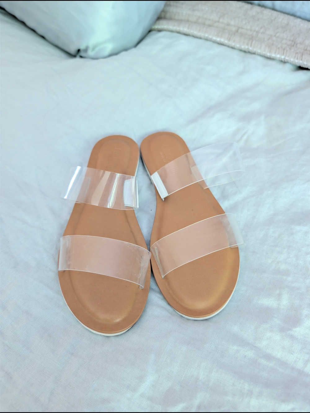 Cushionaire Vera Clear Double Strap Slide Sandals Size 6.5 NWOT